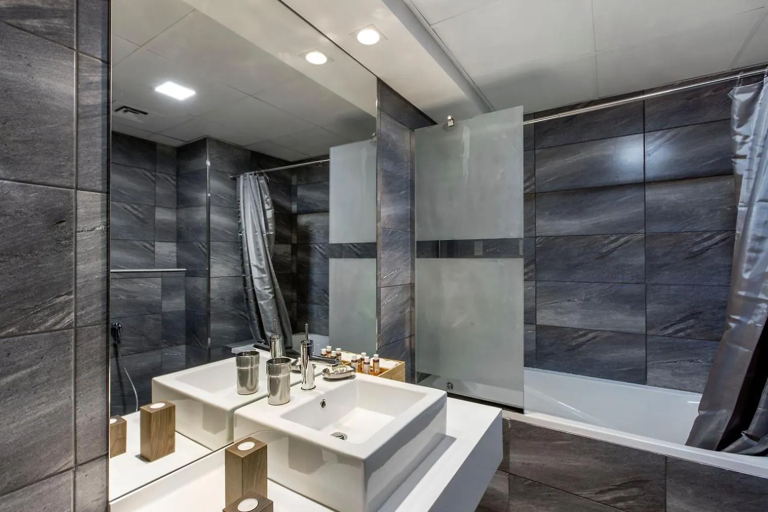 Blueground Sheikh Zayed Rd Pool Gym Dxb-187 Apartment Dubai
